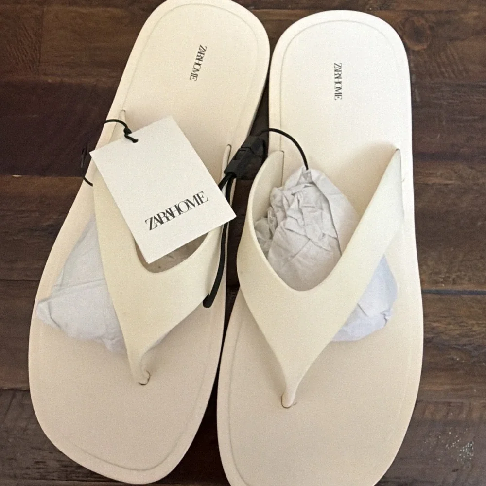 Zara Home Beige Flip Flops Thong Sandals  NWT 38 39 USA 7.5 8 - Picture 4 of 4